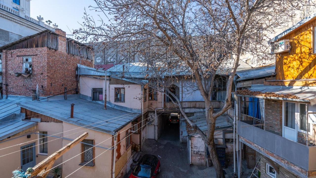 Cozy Baity Tbilisi Apartment ภายนอก รูปภาพ